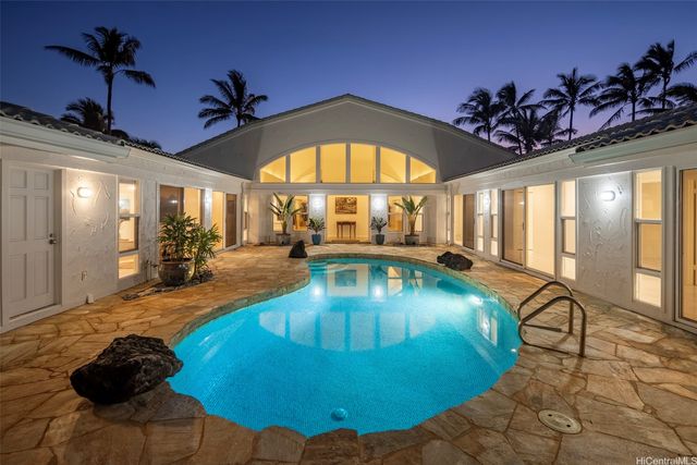 141 Kailuana Loop, Kailua, HI 96734