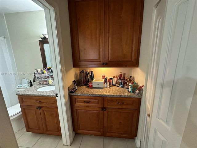 18017 NW 68th Ave A-101, Hialeah, FL 33015