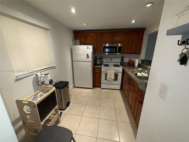 18017 NW 68th Ave A-101, Hialeah, FL 33015