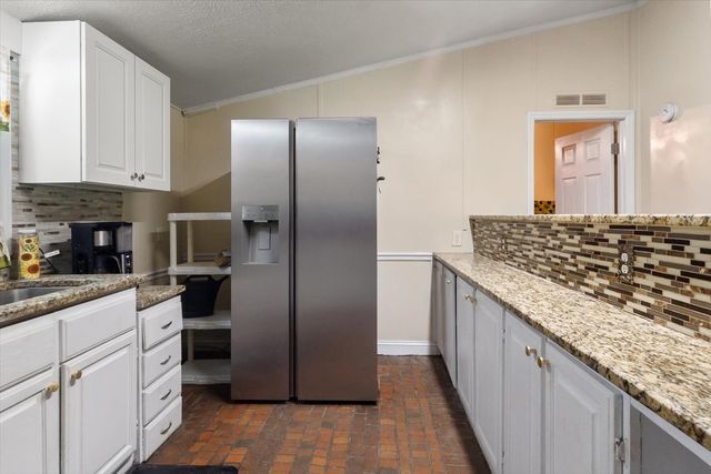 2354 Wayne Rd, Bon Aqua, TN 37025