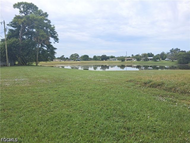 117 Coolidge AVE, Lehigh Acres, FL 33936