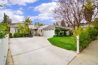 5352 Geyser Avenue, Tarzana, CA 91356