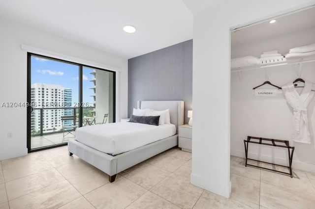 239 SW 9th St 1801, Miami, FL 33130