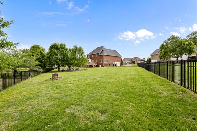 104 Havenwood Ct, Hendersonville, TN 37075