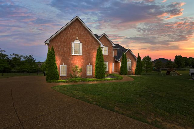 104 Havenwood Ct, Hendersonville, TN 37075