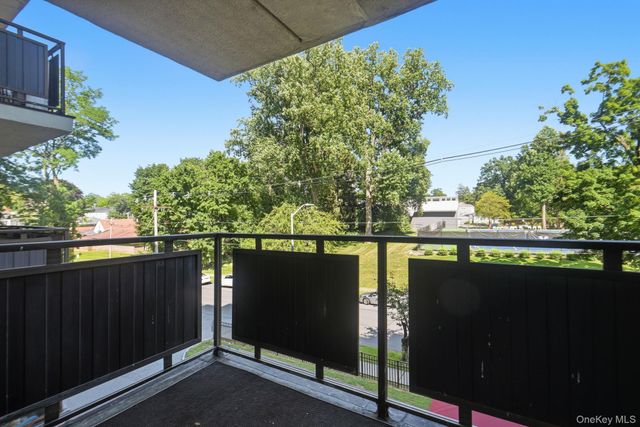 160 Academy Street 3P, Poughkeepsie, NY 12601