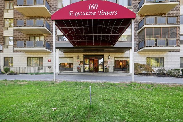 160 Academy Street 3P, Poughkeepsie, NY 12601