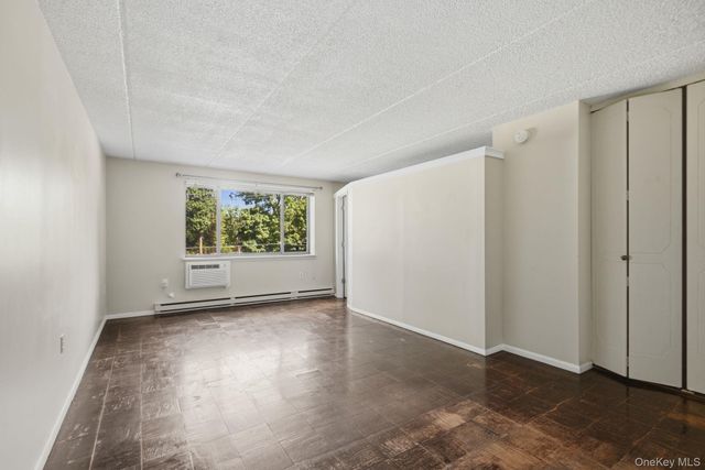 160 Academy Street 3P, Poughkeepsie, NY 12601