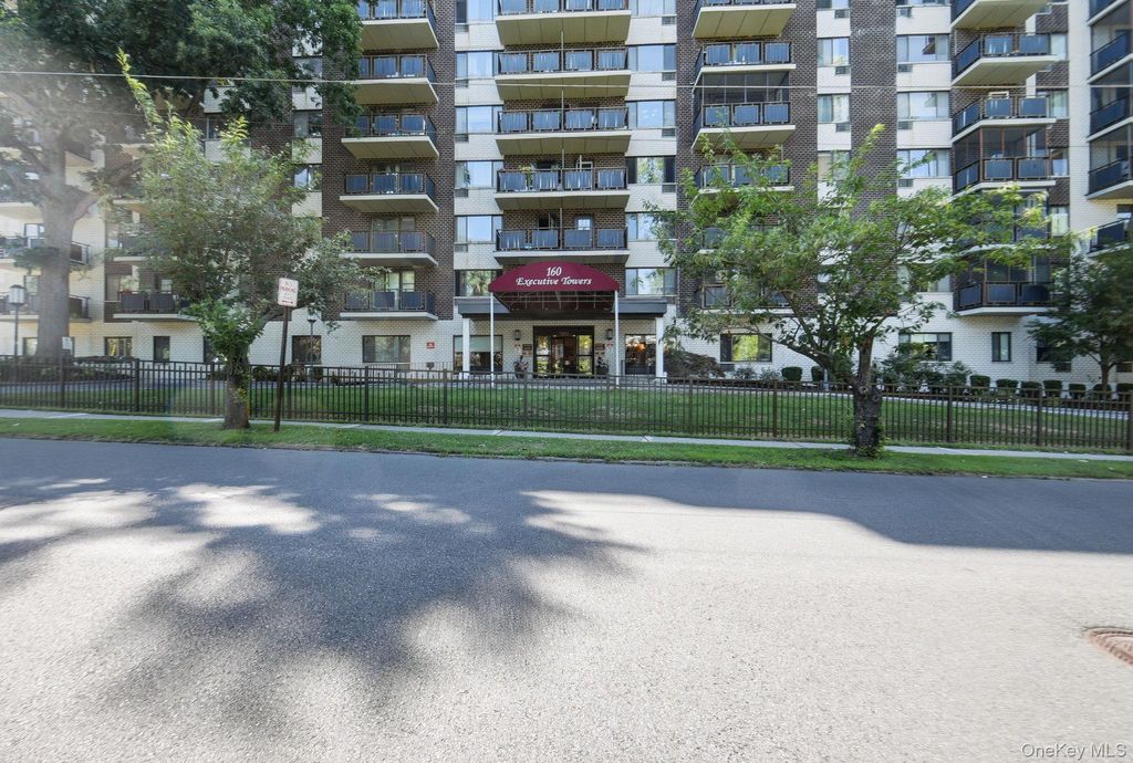 160 Academy Street 3P, Poughkeepsie, NY 12601