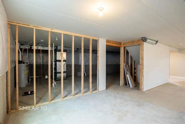 1006 Willow Valley Drive, Norwalk, IA 50211