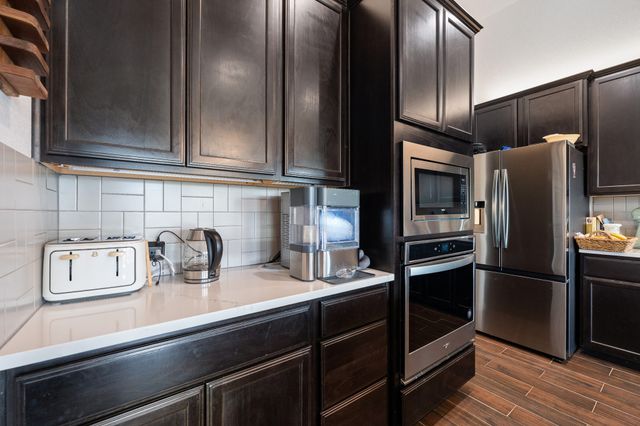 3117 Arbor View Drive, Burleson, TX 76028