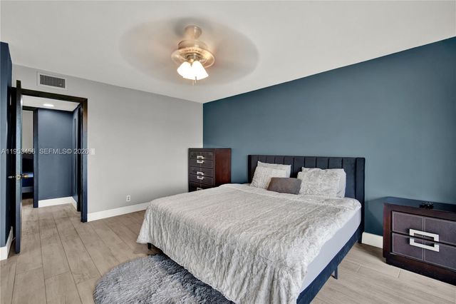 950 Hillcrest Dr 414, Hollywood, FL 33021