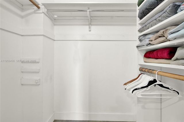 950 Hillcrest Dr 414, Hollywood, FL 33021