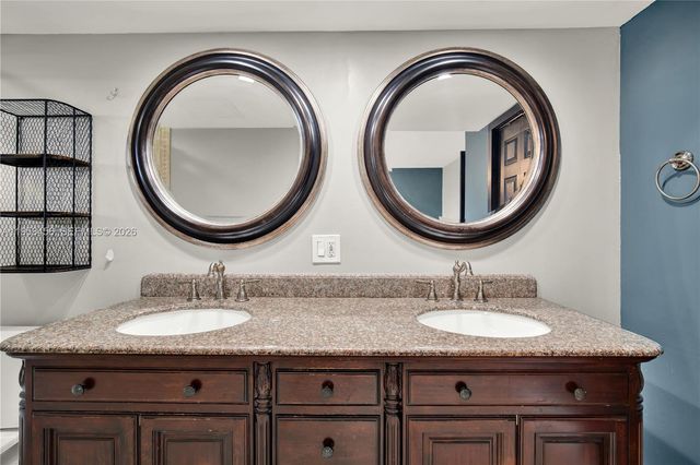 950 Hillcrest Dr 414, Hollywood, FL 33021