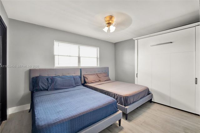 950 Hillcrest Dr 414, Hollywood, FL 33021