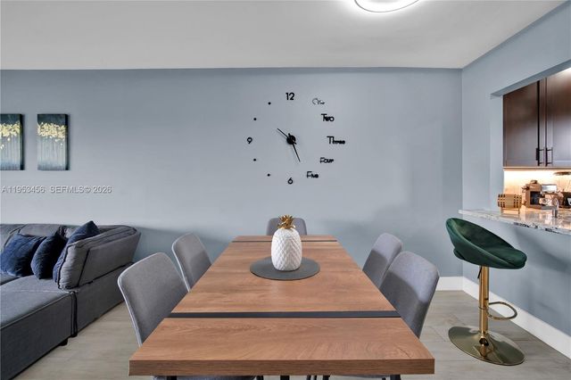 950 Hillcrest Dr 414, Hollywood, FL 33021