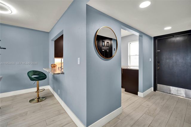 950 Hillcrest Dr 414, Hollywood, FL 33021