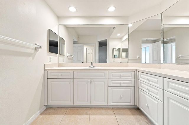 1200 COUNTRY CLUB DRIVE 4201, Largo, FL 33771