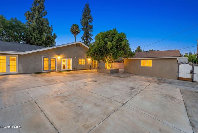7222 Fallbrook Avenue, West Hills, CA 91307