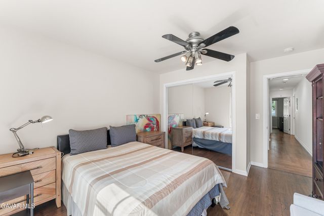 7222 Fallbrook Avenue, West Hills, CA 91307