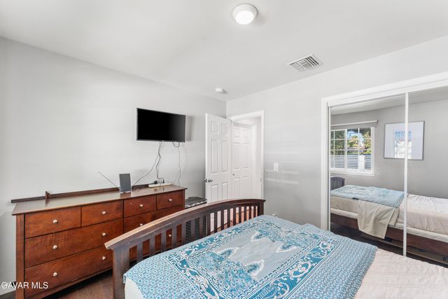 7222 Fallbrook Avenue, West Hills, CA 91307