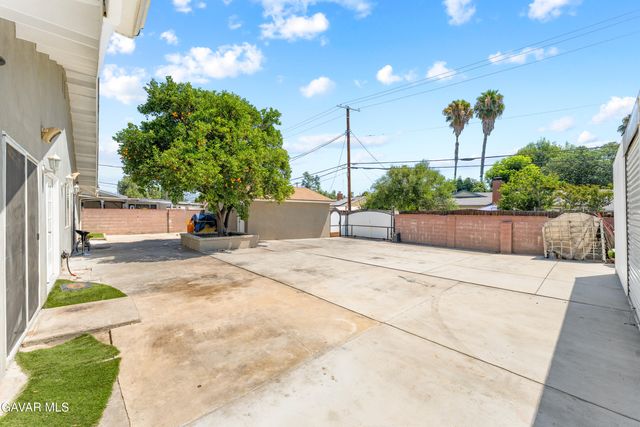 7222 Fallbrook Avenue, West Hills, CA 91307