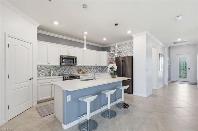 19639 Beechcrest PL, Estero, FL 33928