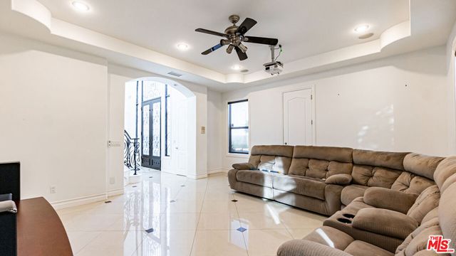 8321 Overview Court, Yucaipa, CA 92399