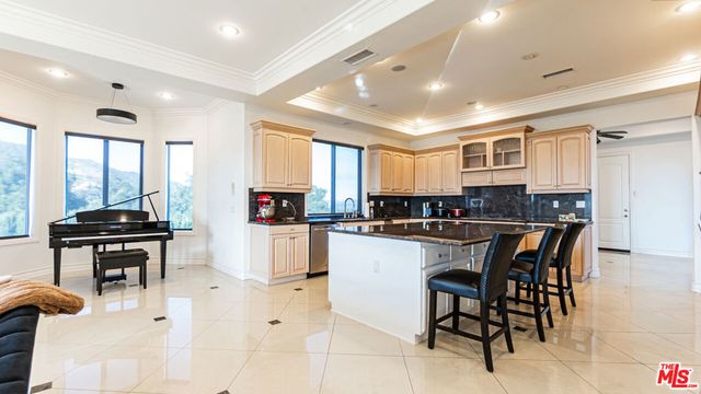 8321 Overview Court, Yucaipa, CA 92399