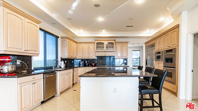 8321 Overview Court, Yucaipa, CA 92399