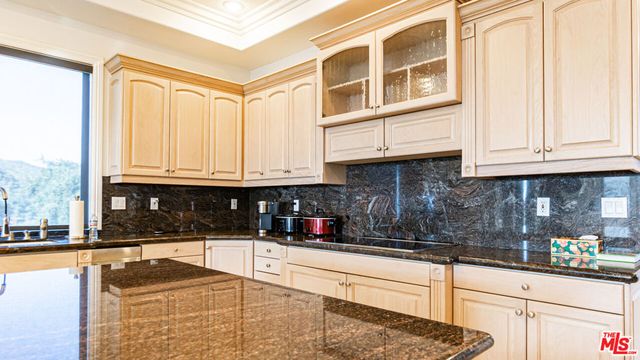 8321 Overview Court, Yucaipa, CA 92399