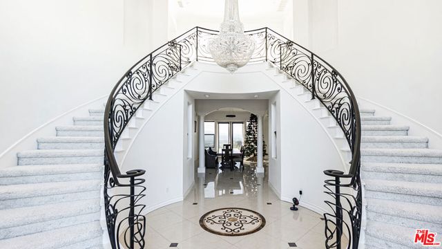 8321 Overview Court, Yucaipa, CA 92399