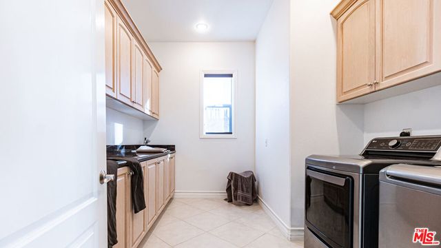 8321 Overview Court, Yucaipa, CA 92399