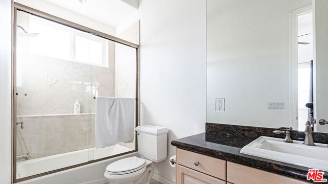 8321 Overview Court, Yucaipa, CA 92399