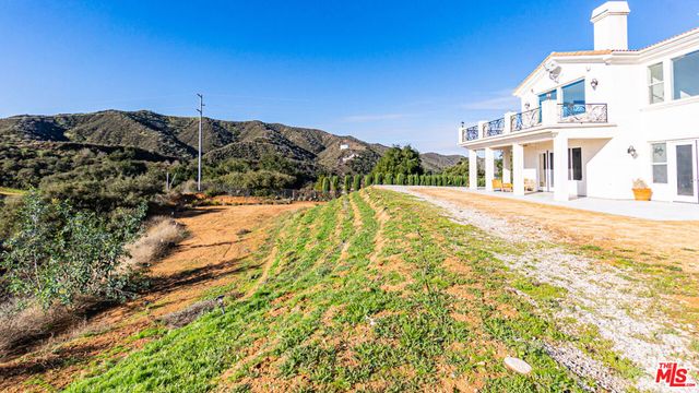 8321 Overview Court, Yucaipa, CA 92399