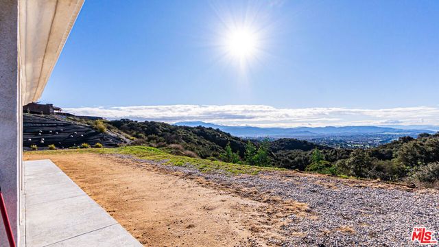 8321 Overview Court, Yucaipa, CA 92399