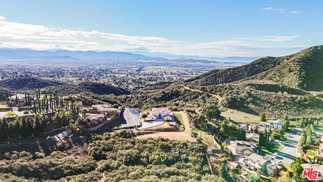 8321 Overview Court, Yucaipa, CA 92399