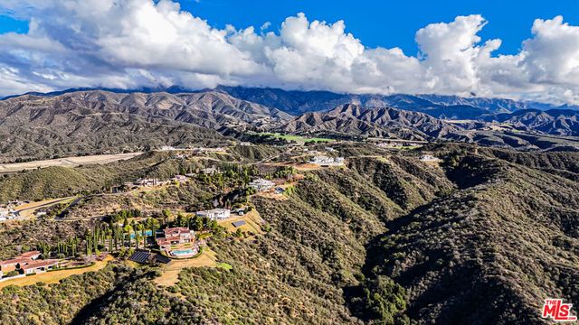 8321 Overview Court, Yucaipa, CA 92399