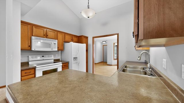 6427 Bandel Hills Lane NW, Rochester, MN 55901