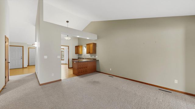 6427 Bandel Hills Lane NW, Rochester, MN 55901