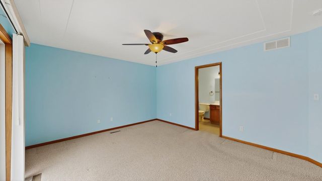 6427 Bandel Hills Lane NW, Rochester, MN 55901