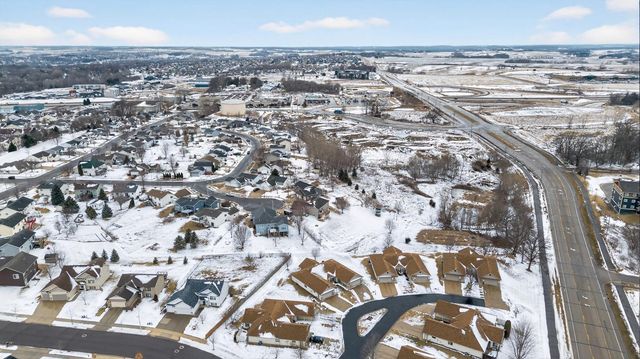 6427 Bandel Hills Lane NW, Rochester, MN 55901