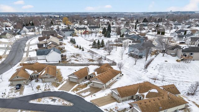 6427 Bandel Hills Lane NW, Rochester, MN 55901