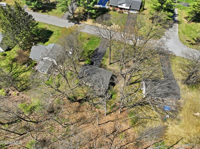 874 Maxwell Drive, Niskayuna, NY 12309