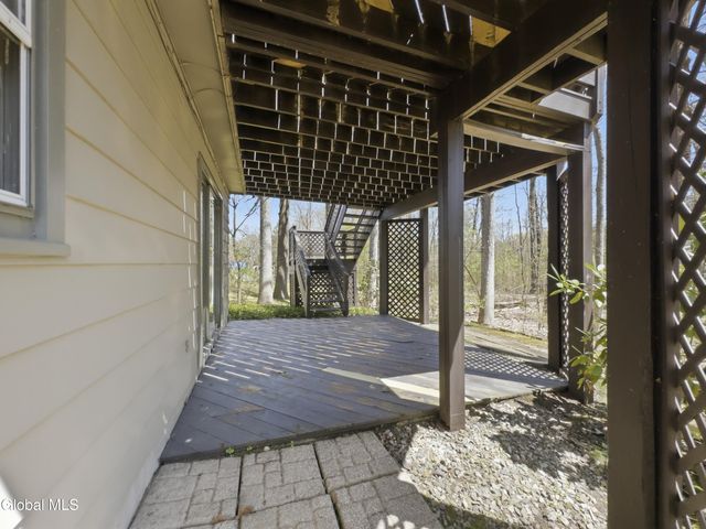 874 Maxwell Drive, Niskayuna, NY 12309
