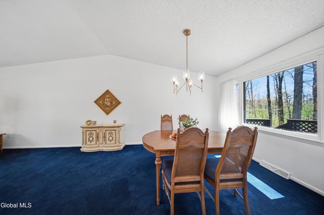 874 Maxwell Drive, Niskayuna, NY 12309