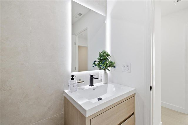 2611 Monticello, Santa Clara, CA 95051
