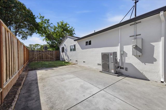 2611 Monticello, Santa Clara, CA 95051