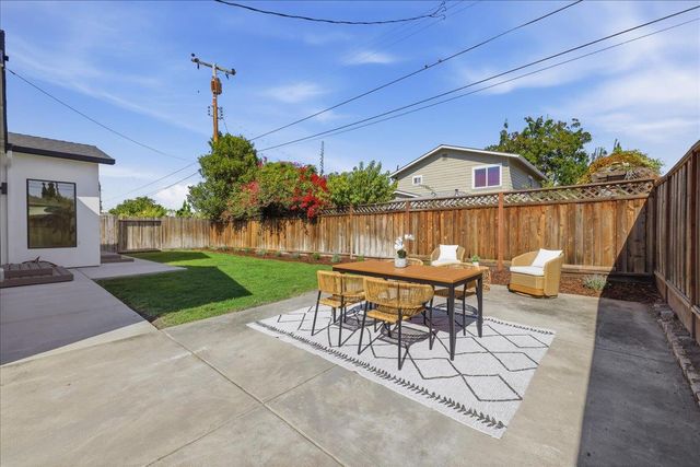 2611 Monticello, Santa Clara, CA 95051