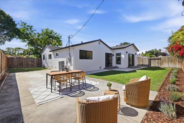 2611 Monticello, Santa Clara, CA 95051